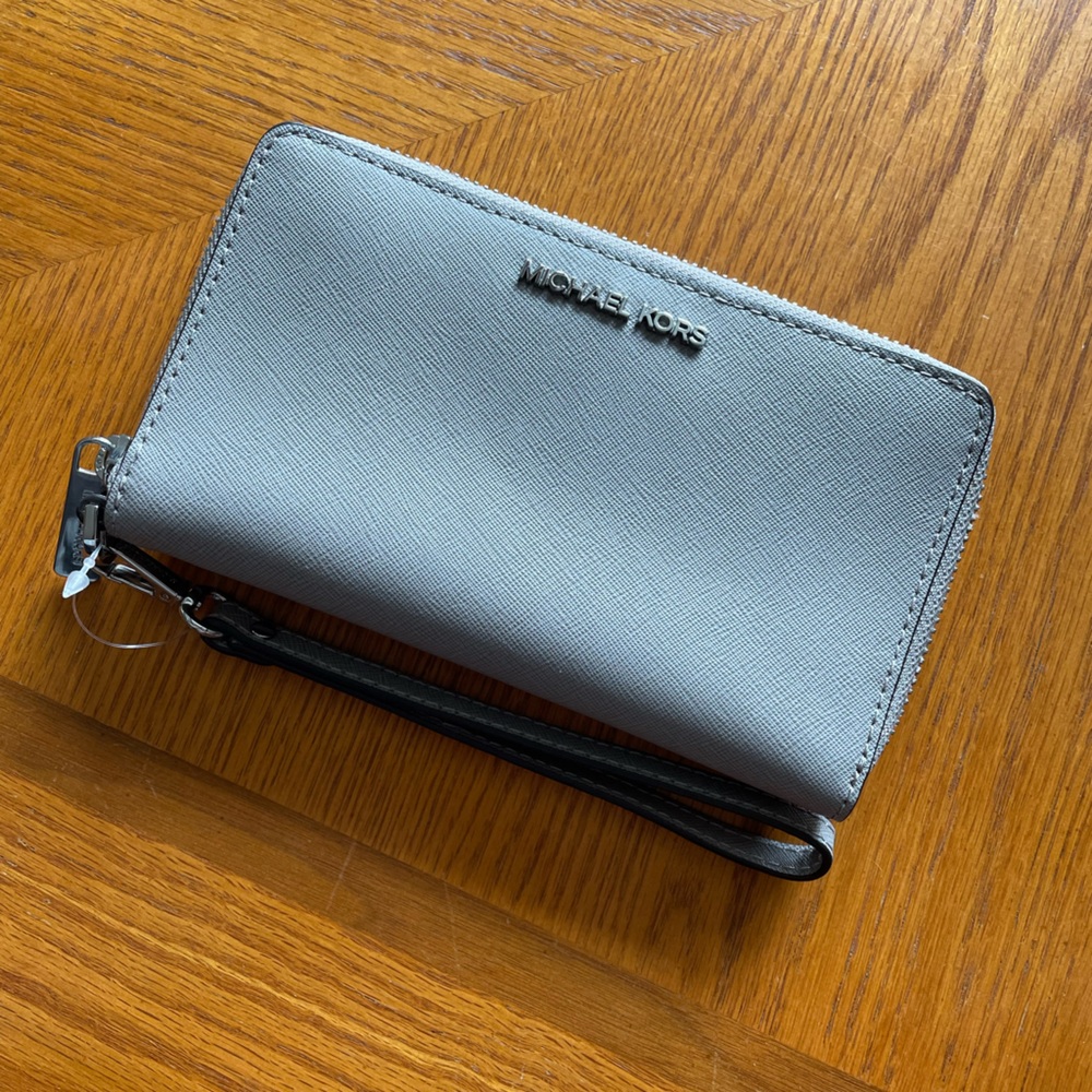 BRAND NEW! Michael Kors wallet!
